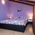 In 5256 شقة تْسْغيكفانِتْسا